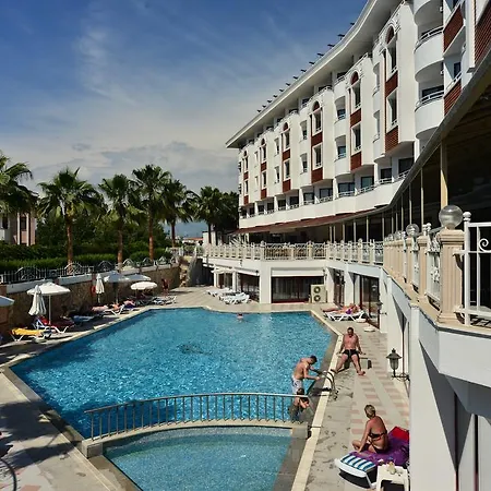 Resort Side Royal Paradise