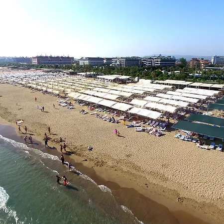 Üdülőközpont Side Royal Paradise